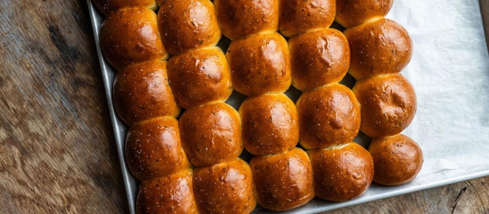 Lemon Rosemary Dinner Rolls