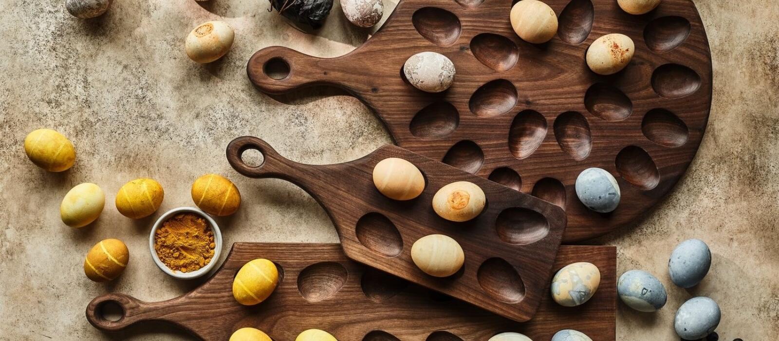 Eco-Friendly Egg Dyeing