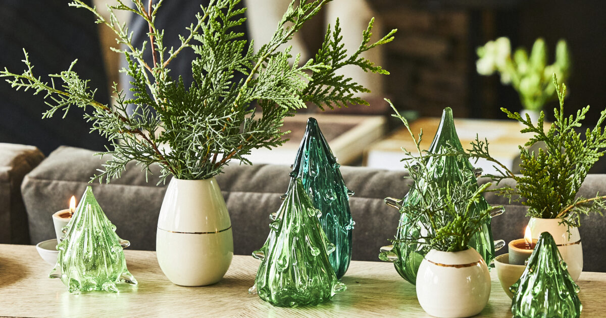 Decorating with Pretentious Glass Blackberry Magazine