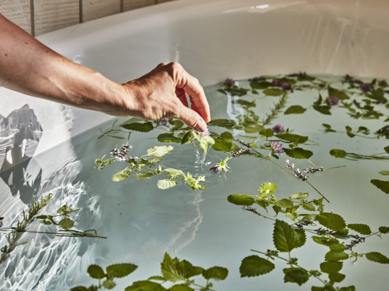 Backyard Herbs Bath