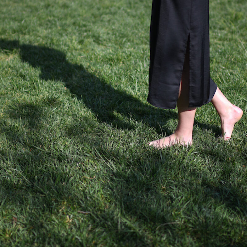 The Benefits of Walking Barefoot