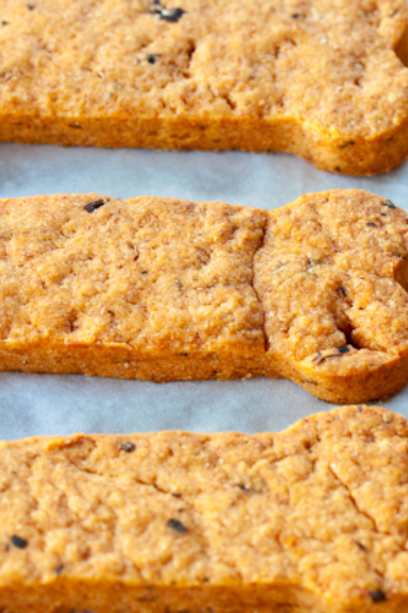 Blackberry Dog Biscuits