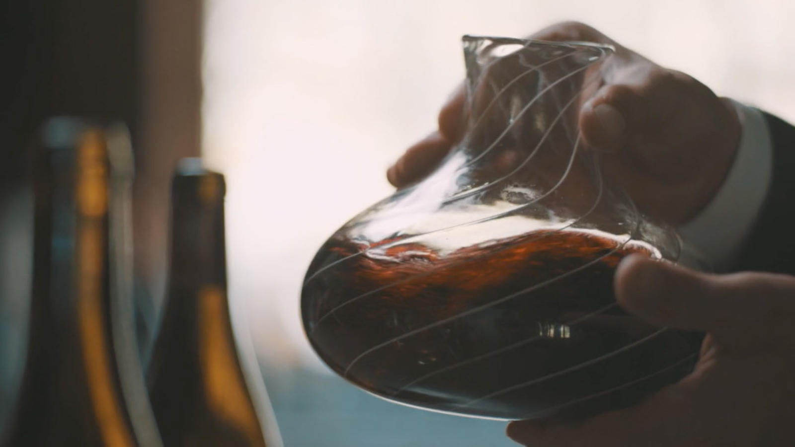 Creating a Great Wine Experience - Decanting